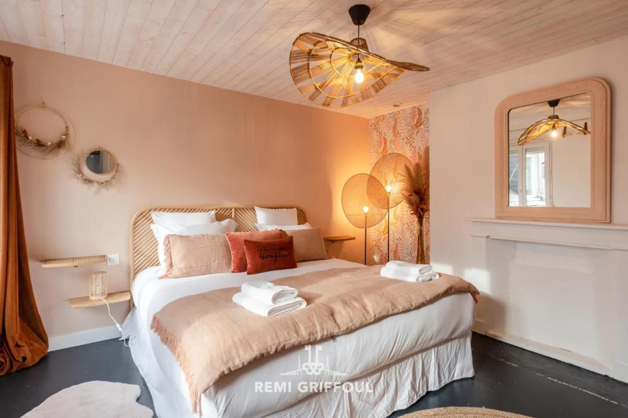 Villa L'Atelier d'Eléa - 4 - Indus-chic in the heart of Honfleur - 6 P Extérieur photo
