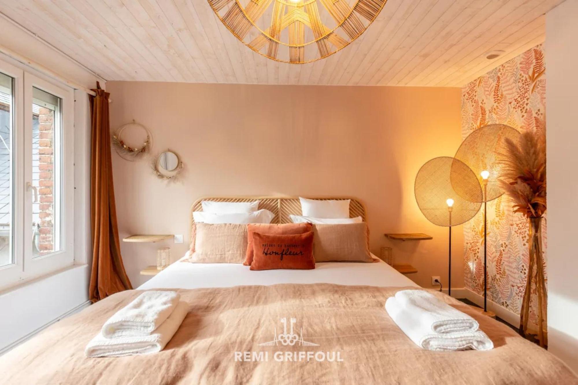 Villa L'Atelier d'Eléa - 4 - Indus-chic in the heart of Honfleur - 6 P Extérieur photo